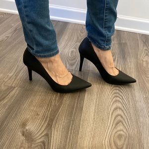 Jessica Simpson Black Pump